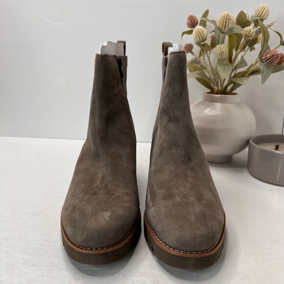 Vionic Aria Waterproof Suede Wedge Ankle Booties Taupe Women's 9M NWOB - Picture 2 of 11